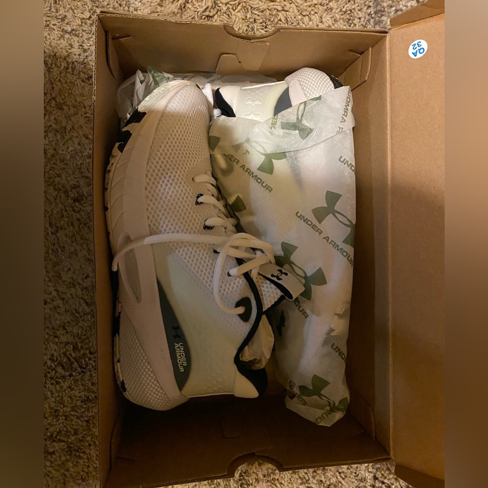 *BRAND NEW IN BOX*